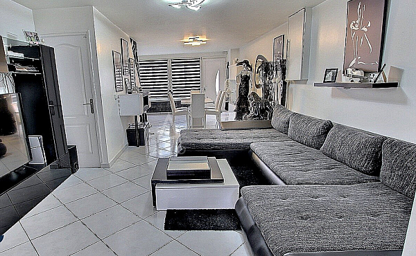 Property_For_Sale_in_France_with_Cle_France_Join_our_mailing_List_AXL05968_7.36