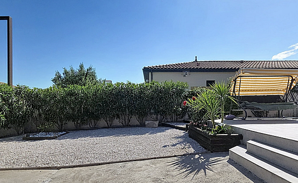 Property_For_Sale_in_France_with_Cle_France_Join_our_mailing_List_AXL05984_4.37