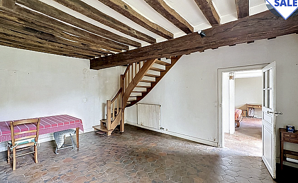 Property_For_Sale_in_France_with_Cle_France_Join_our_mailing_List_AXL06000_2.25