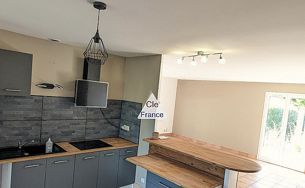 Property_For_Sale_in_France_with_Cle_France_Join_our_mailing_List_AXL06003_4