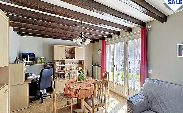 Property_For_Sale_in_France_with_Cle_France_Join_our_mailing_List_AXL06004_3.00