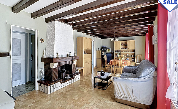 Property_For_Sale_in_France_with_Cle_France_Join_our_mailing_List_AXL06004_3.02