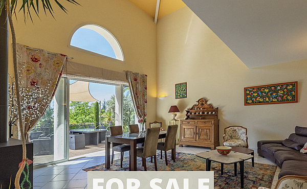 Property_For_Sale_in_France_with_Cle_France_Join_our_mailing_List_AXL06005_6.59.33