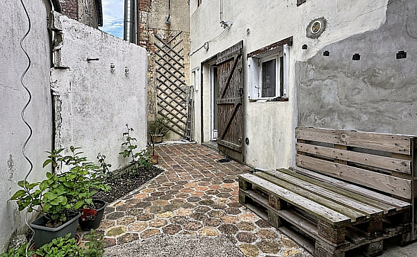 Property_For_Sale_in_France_with_Cle_France_Join_our_mailing_List_AXL06008_4.21