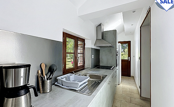 Property_For_Sale_in_France_with_Cle_France_Join_our_mailing_List_AXL06018_2.17