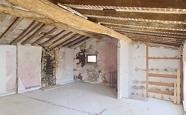 Property_For_Sale_in_France_with_Cle_France_Join_our_mailing_List_AXL06027_31