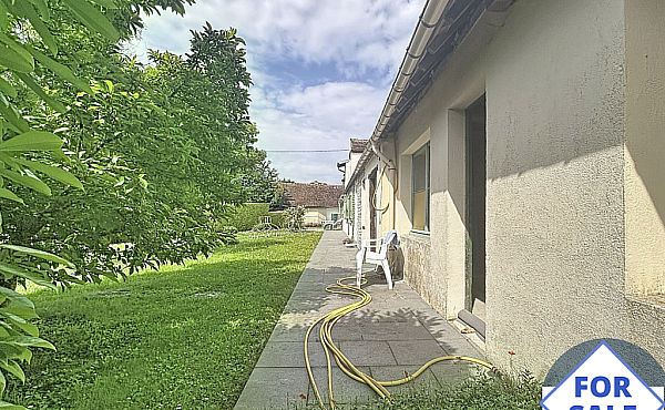 Property_For_Sale_in_France_with_Cle_France_Join_our_mailing_List_AXL06042_6.50