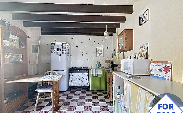 Property_For_Sale_in_France_with_Cle_France_Join_our_mailing_List_AXL06042_6.55