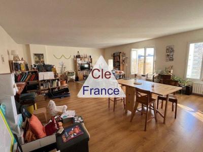Apartment in Heart of Popular Town