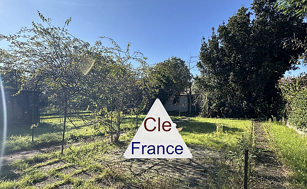 Property_For_Sale_in_France_with_Cle_France_Join_our_mailing_List_AXL06055_3.29