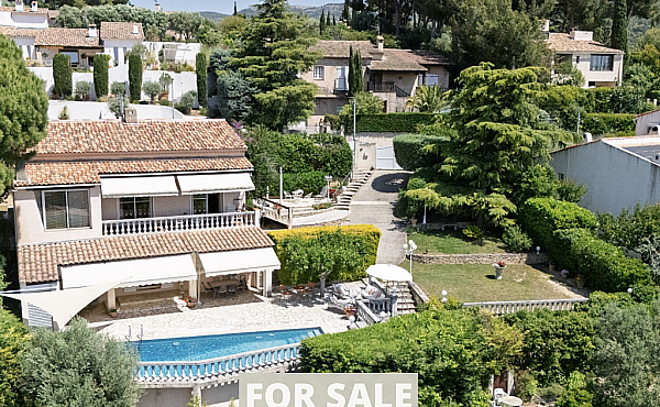 Property_For_Sale_in_France_with_Cle_France_Join_our_mailing_List_AXL06057_2.59