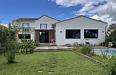 AXL06058_Cle_France_Lead