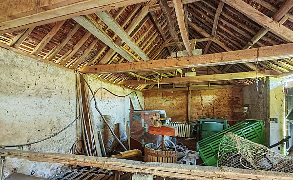 Property_For_Sale_in_France_with_Cle_France_Join_our_mailing_List_AXL06108_3.25