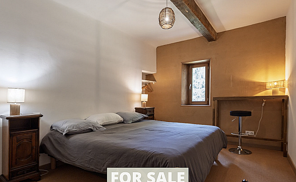Property_For_Sale_in_France_with_Cle_France_Join_our_mailing_List_AXL06110_0.49