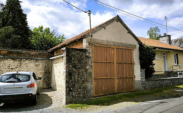 Property_For_Sale_in_France_with_Cle_France_Join_our_mailing_List_AMR00129__113018_edited