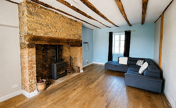 Property_For_Sale_in_France_with_Cle_France_Join_our_mailing_List_AMR00130_135448_1