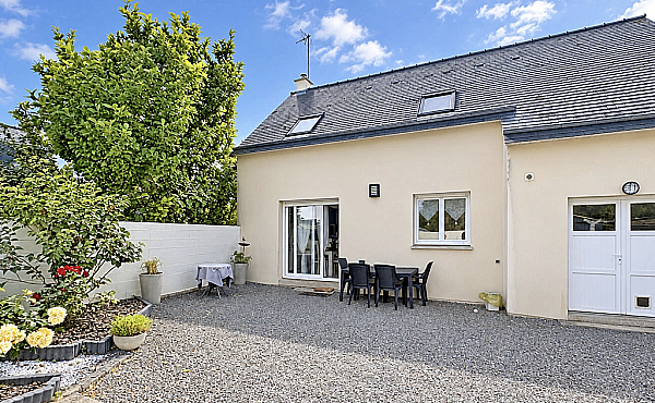 Nice Modern Family Home Near the Normandy Coastline