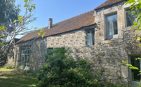 Property_For_Sale_in_France_with_Cle_France_Join_our_mailing_List_DJV06140_b
