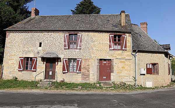 Property_For_Sale_in_France_with_Cle_France_Join_our_mailing_List_DJV06167_47