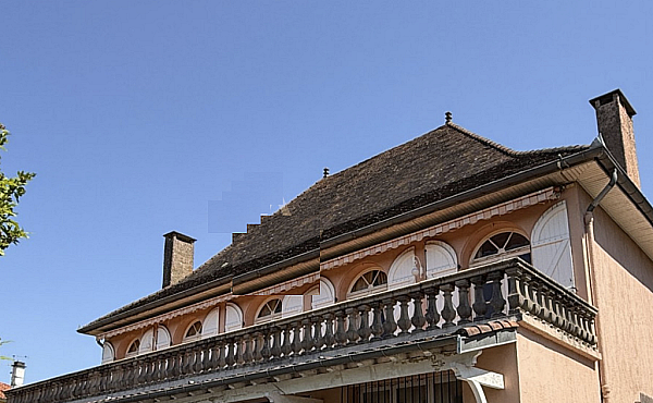 Property_For_Sale_in_France_with_Cle_France_Join_our_mailing_List_AXL06116_0.50