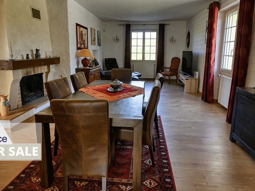 Property_For_Sale_in_France_with_Cle_France_Join_our_mailing_List_VAA00102_VAA00102_0.44