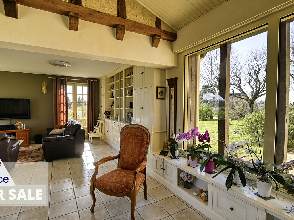 Property_For_Sale_in_France_with_Cle_France_Join_our_mailing_List_VAA00102_VAA00102_1.01