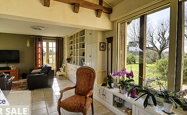 Property_For_Sale_in_France_with_Cle_France_Join_our_mailing_List_VAA00102_VAA00102_1.01