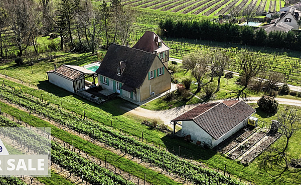 Property_For_Sale_in_France_with_Cle_France_Join_our_mailing_List_VAA00102_VAA00102_1.04