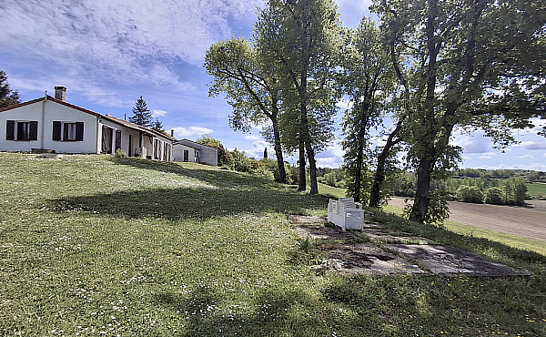 Property_For_Sale_in_France_with_Cle_France_Join_our_mailing_List_VAA00103_7.49