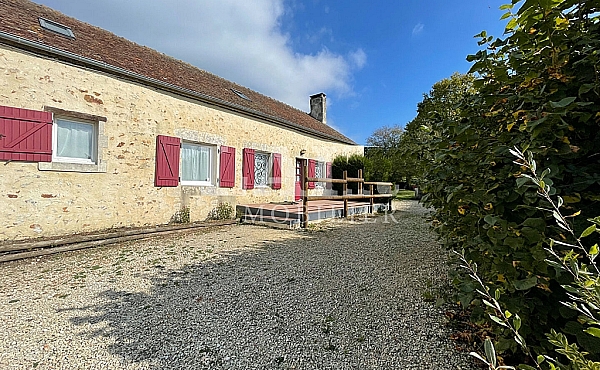 Property_For_Sale_in_France_with_Cle_France_Join_our_mailing_List_DJV06176_a