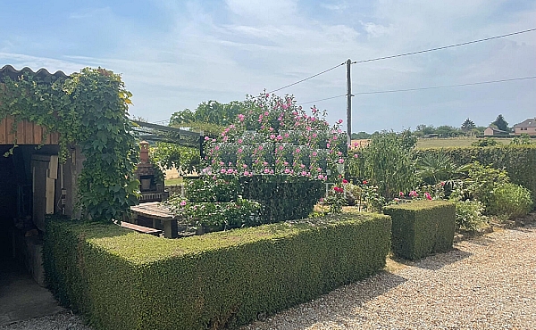 Property_For_Sale_in_France_with_Cle_France_Join_our_mailing_List_DJV06177_p