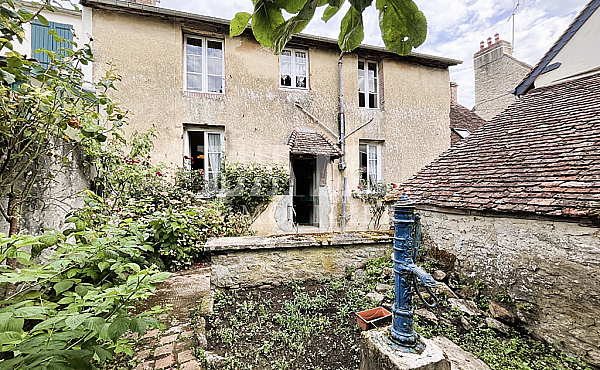 Charming House with Garden and Double Garage