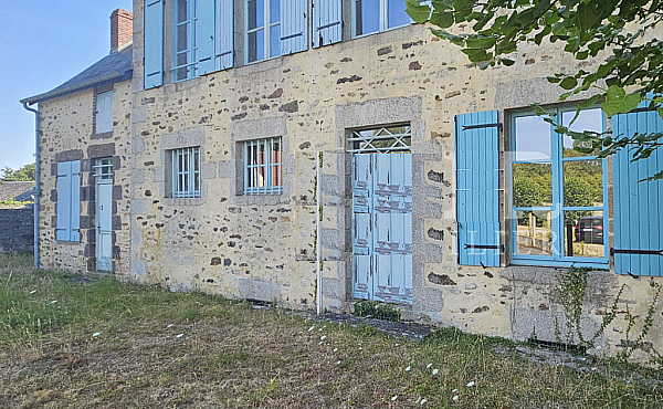 Property_For_Sale_in_France_with_Cle_France_Join_our_mailing_List_DJV06191_8.55