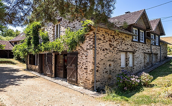 Property_For_Sale_in_France_with_Cle_France_Join_our_mailing_List_AMR00131_11