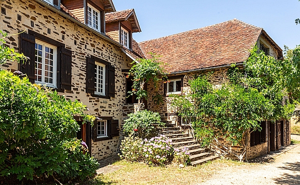 Property_For_Sale_in_France_with_Cle_France_Join_our_mailing_List_AMR00131_23