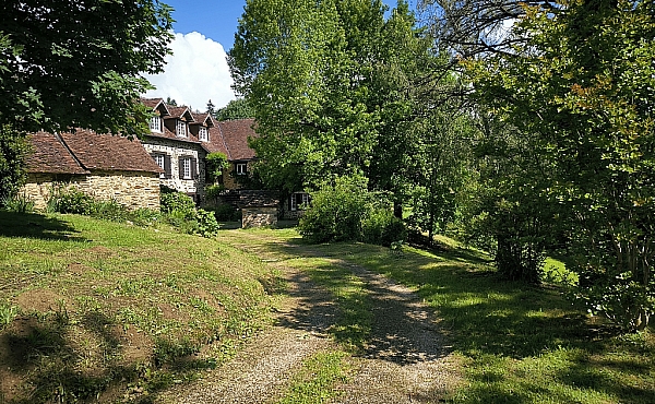 Property_For_Sale_in_France_with_Cle_France_Join_our_mailing_List_AMR00131_515_112058
