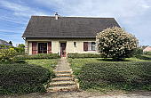 Detached House with Garage and Garden