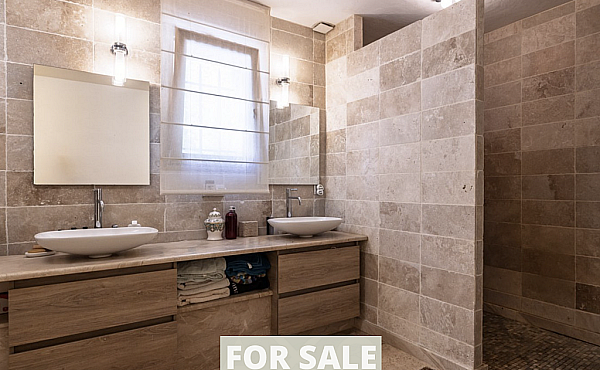 Property_For_Sale_in_France_with_Cle_France_Join_our_mailing_List_AXL06148_6.04