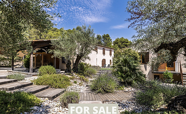 Property_For_Sale_in_France_with_Cle_France_Join_our_mailing_List_AXL06148_6.16