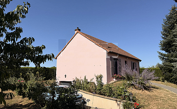 Property_For_Sale_in_France_with_Cle_France_Join_our_mailing_List_DJV06199_0.52