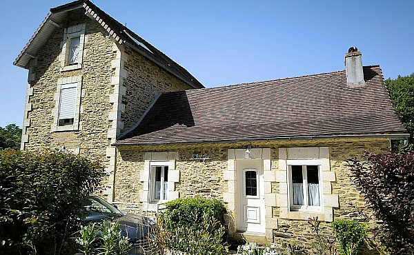 Property_For_Sale_in_France_with_Cle_France_Join_our_mailing_List_AMR00132_22_164546
