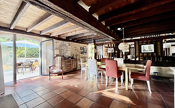 Property_For_Sale_in_France_with_Cle_France_Join_our_mailing_List_AXL06164_3.58