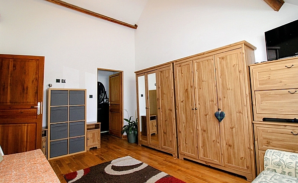 Property_For_Sale_in_France_with_Cle_France_Join_our_mailing_List_AXL06204_11