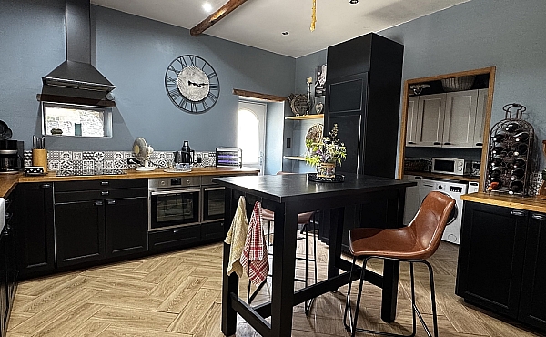 Property_For_Sale_in_France_with_Cle_France_Join_our_mailing_List_AXL06204_4