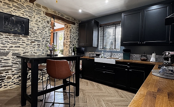 Property_For_Sale_in_France_with_Cle_France_Join_our_mailing_List_AXL06204_5