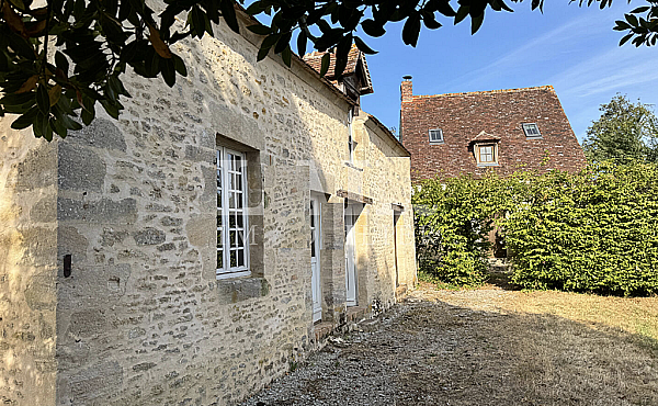 Property_For_Sale_in_France_with_Cle_France_Join_our_mailing_List_DJV06205_5.44
