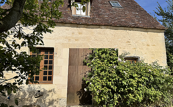 Property_For_Sale_in_France_with_Cle_France_Join_our_mailing_List_DJV06205_6.03