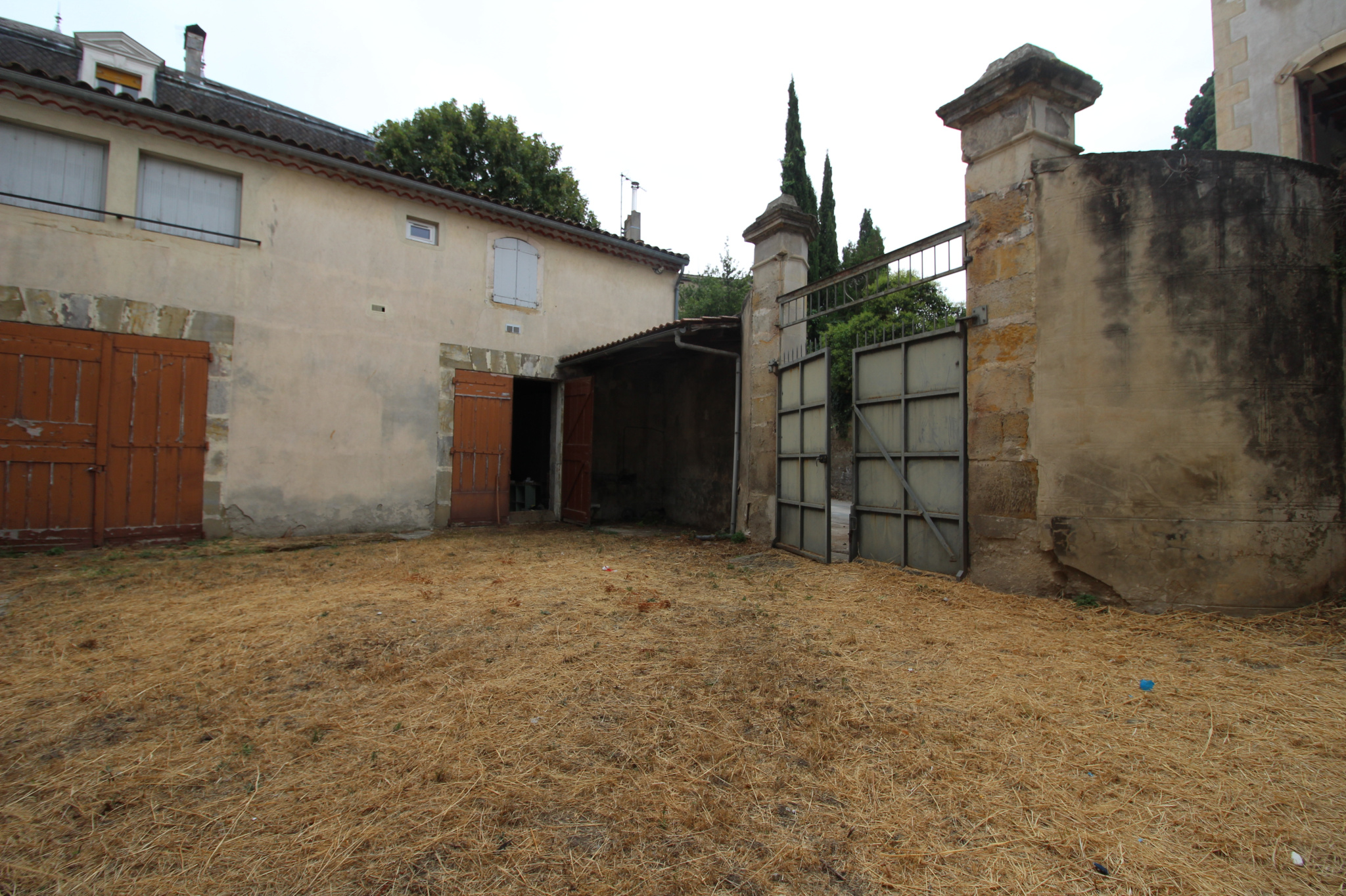 Town House Double Garage and Courtyard