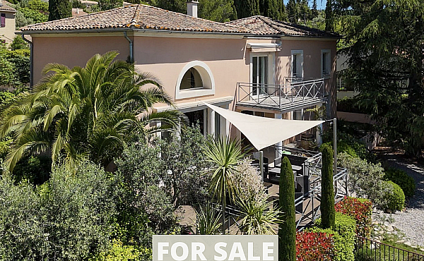 Property_For_Sale_in_France_with_Cle_France_Join_our_mailing_List_AXL06181_7.23