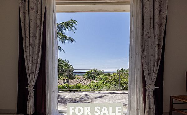 Property_For_Sale_in_France_with_Cle_France_Join_our_mailing_List_AXL06181_7.48